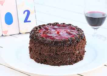 chocolate strawberry cake price