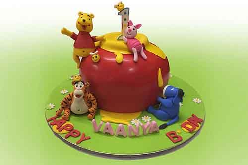Winnie the pooh cake online