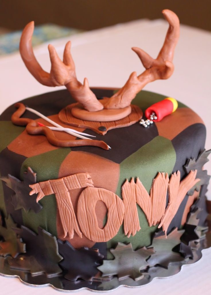 Some Hunting Themed Cakes