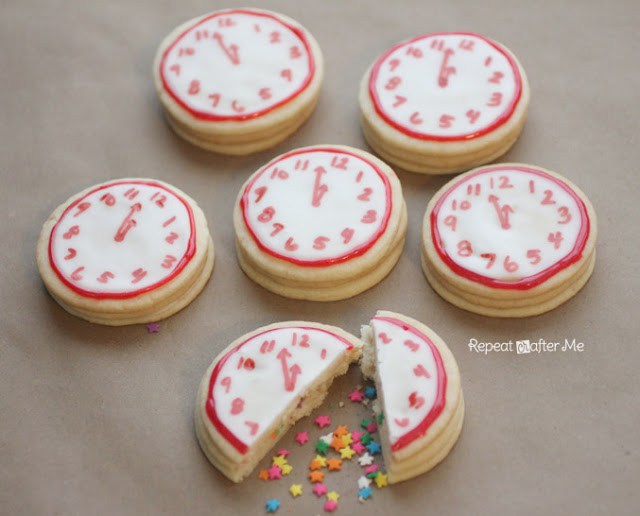 new-years-eve-confetti-clock-cookies