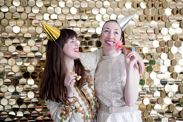 sequin-diy-photo-booth