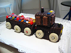 cc-train-cake