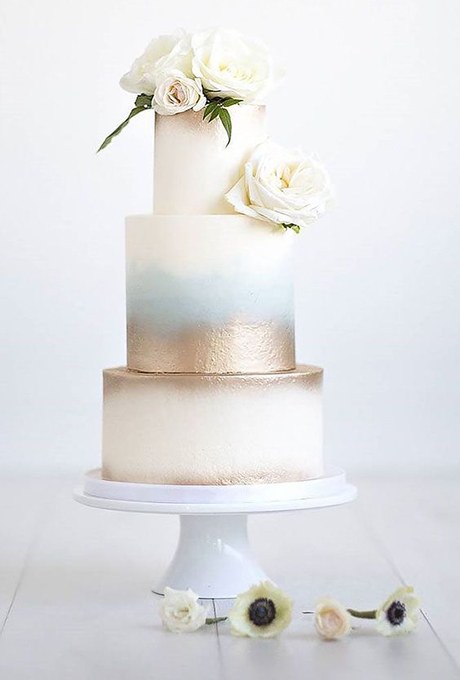 2016_bridescom-Editorial_Images-08-modern-wedding-cakes-large-modern-wedding-cakes-maru-photography