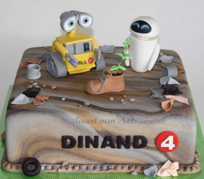 Little Cherry Cake Company - Wall-E and Eve | Facebook